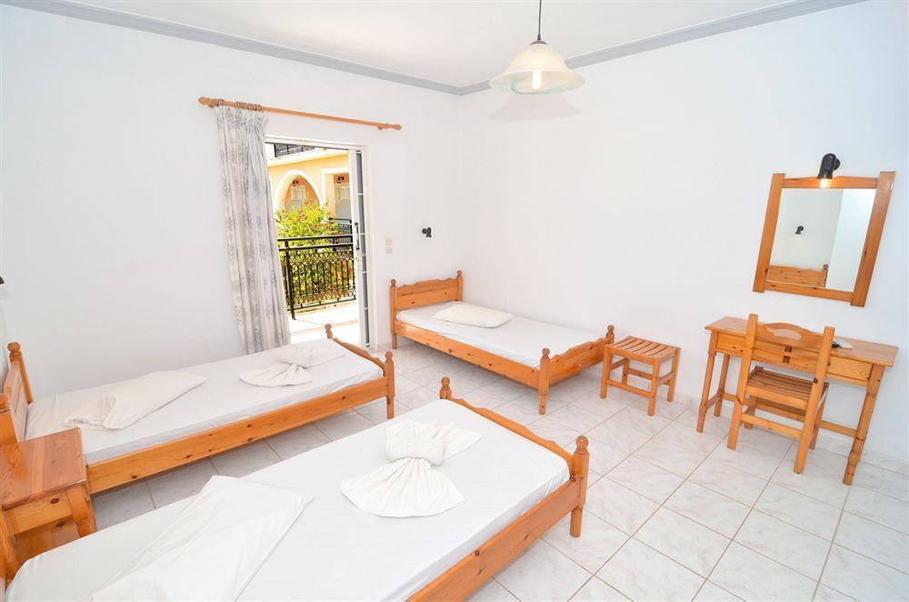 Athina Apartments Zante Extérieur photo